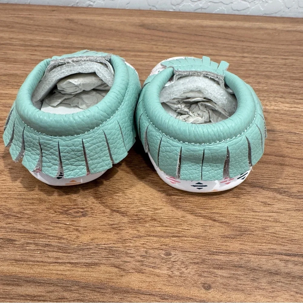 Itzy Ritzy Moc Happens Moccasin Shoes Girls 6-12 Months Blue White Colorful